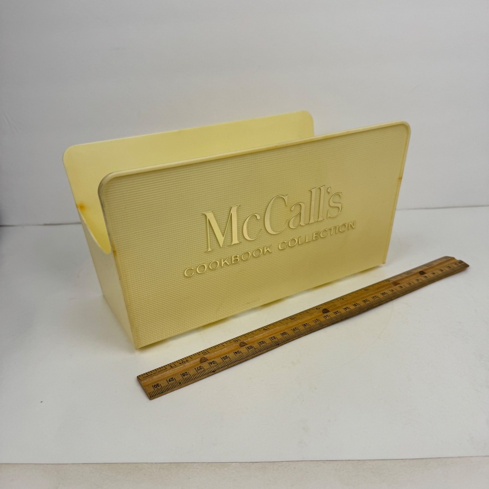 Vtg 60s McCall's cookbook collection plastic holder metallic gold writing READ
